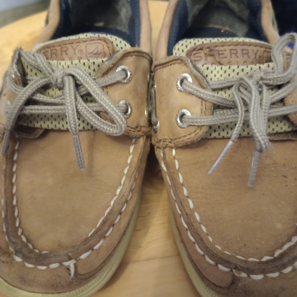 Little boys Sperry